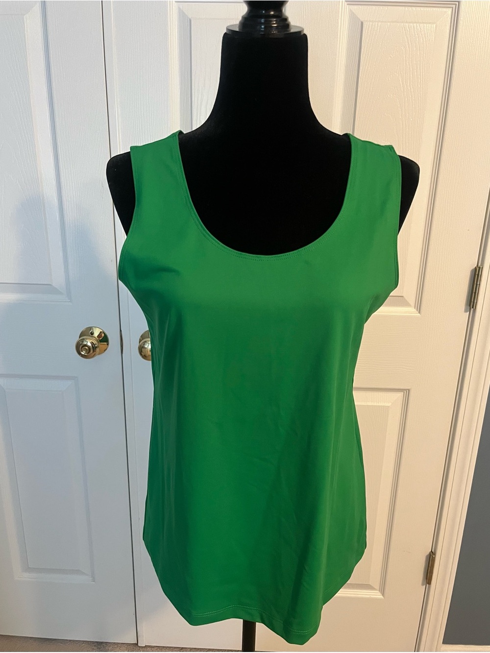 Chico's Bright Green Scoop Neck Tank Top size 2 (12-14) never worn